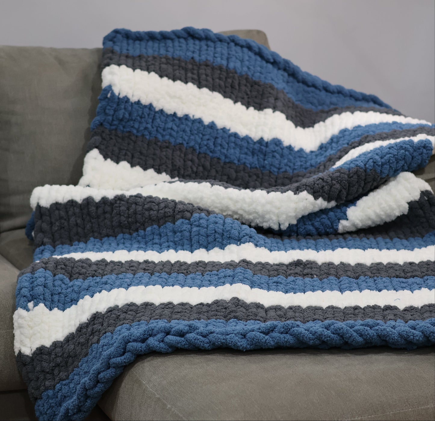 Medium Throw (100cm x 140cm)