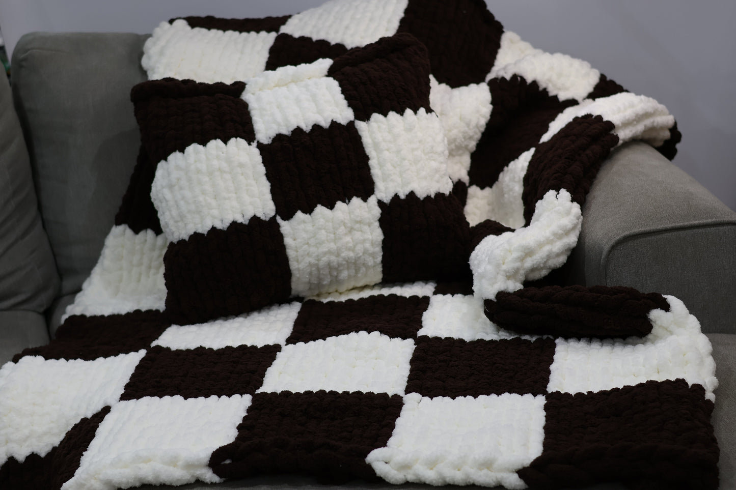 Medium Throw (100cm x 140cm)